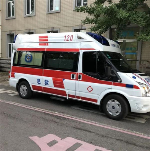 东源选择我们的救护车出租,开启安心转院之旅